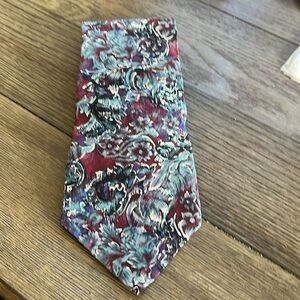 Oscar de la Renta Imported Silk Mens Tie Couture Collection